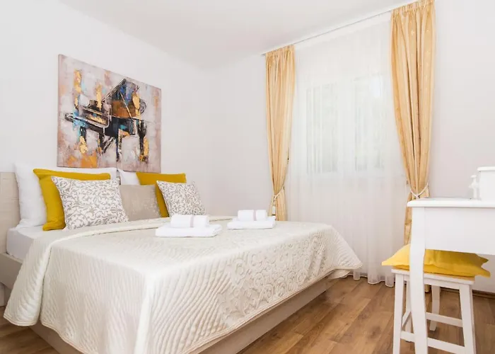 Nikaroni-1 By Interhome *