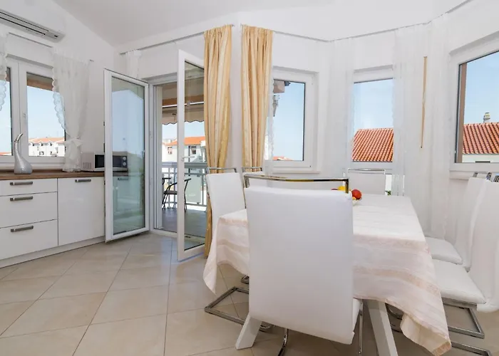 Nikaroni-1 By Interhome