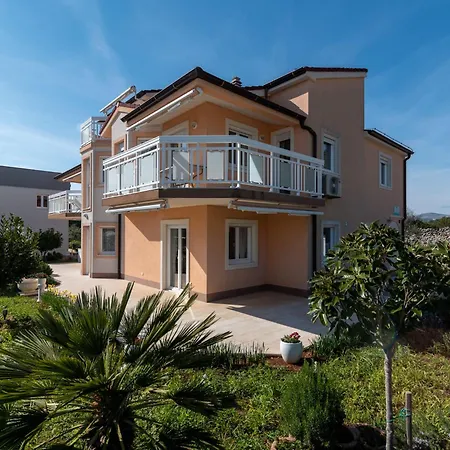 Daire Nikaroni-1 By Interhome *