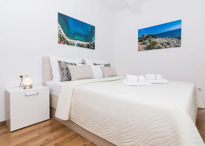 Nikaroni-1 By Interhome