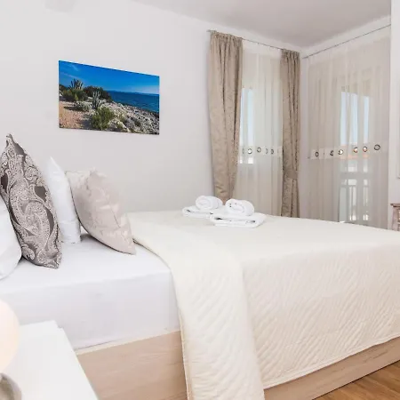 Apartman Nikaroni-1 By Interhome