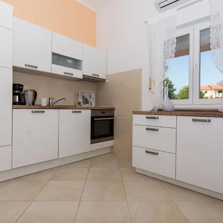 Nikaroni-1 By Interhome Apartman